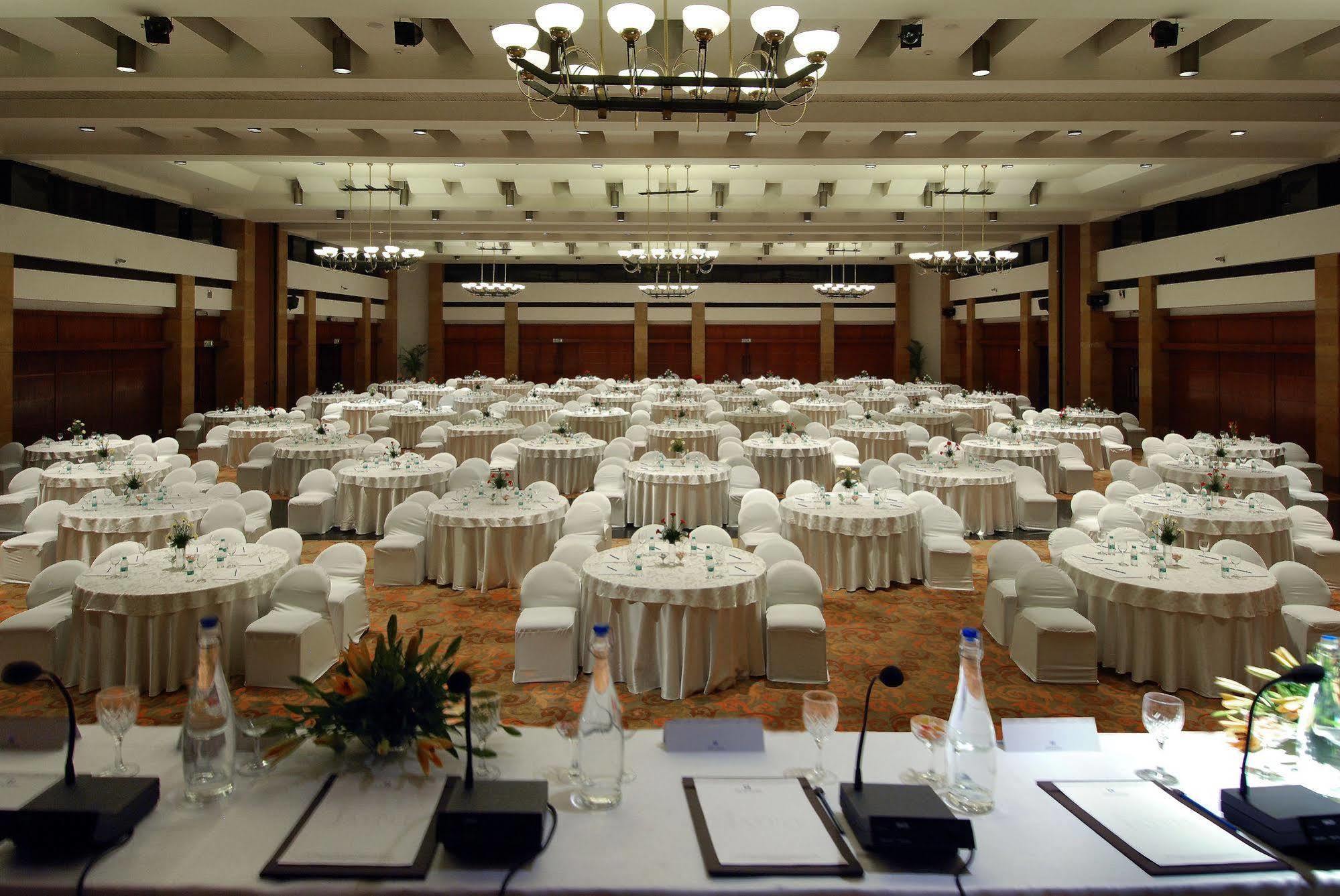 Jaypee Palace Hotel Агра Екстериор снимка