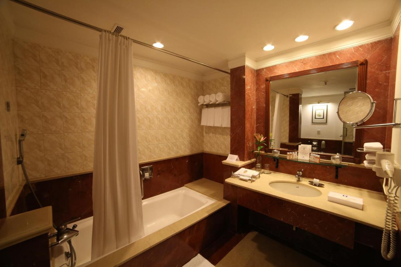 Jaypee Palace Hotel Агра Екстериор снимка